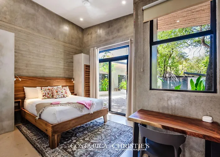 Steps To The Main Surf Break - 3 Bedroom House Сasa de vacaciones *