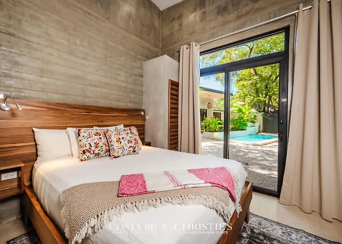 Steps To The Main Surf Break - 3 Bedroom House Сasa de vacaciones *