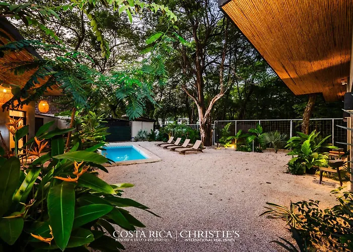 Steps To The Main Surf Break - 3 Bedroom House