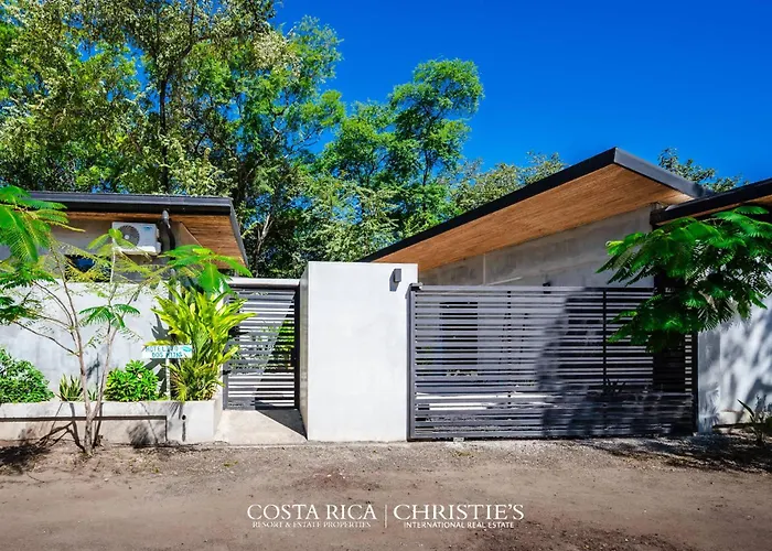 Steps To The Main Surf Break - 3 Bedroom House * Refundores